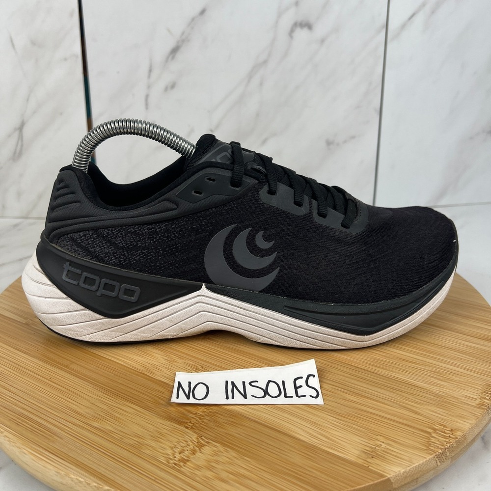 Topo Athletic Ultrafly 5 Womens Size 8 WIDE Black White Running Walk Gym Shoes
